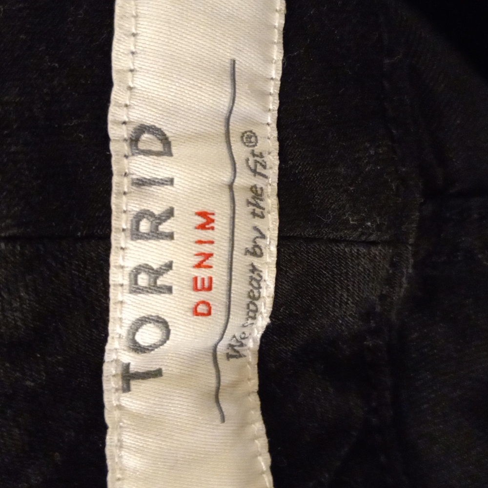 TORRID new without tags stretch denim black jeans with gold zippers. - Picture 2 of 6
